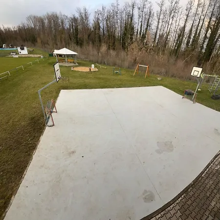 U Sportovniho Arealu A Koupaliste Vrbovec